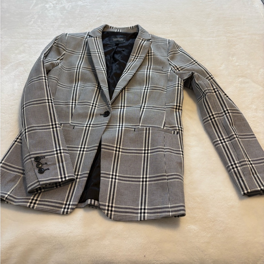Banana Republic Tan and Black Checkered Blazer